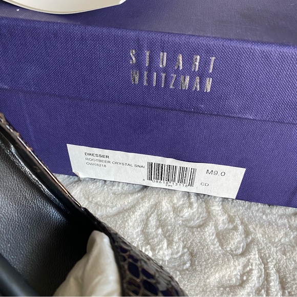 Stuart Weitzman Dresser Pump - Picture 8 of 8